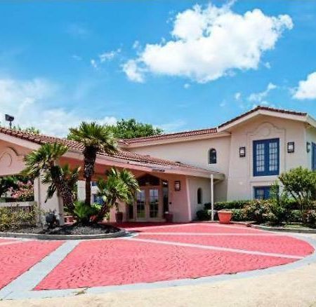 Scottish Inns & Suites Texas City Exterior photo