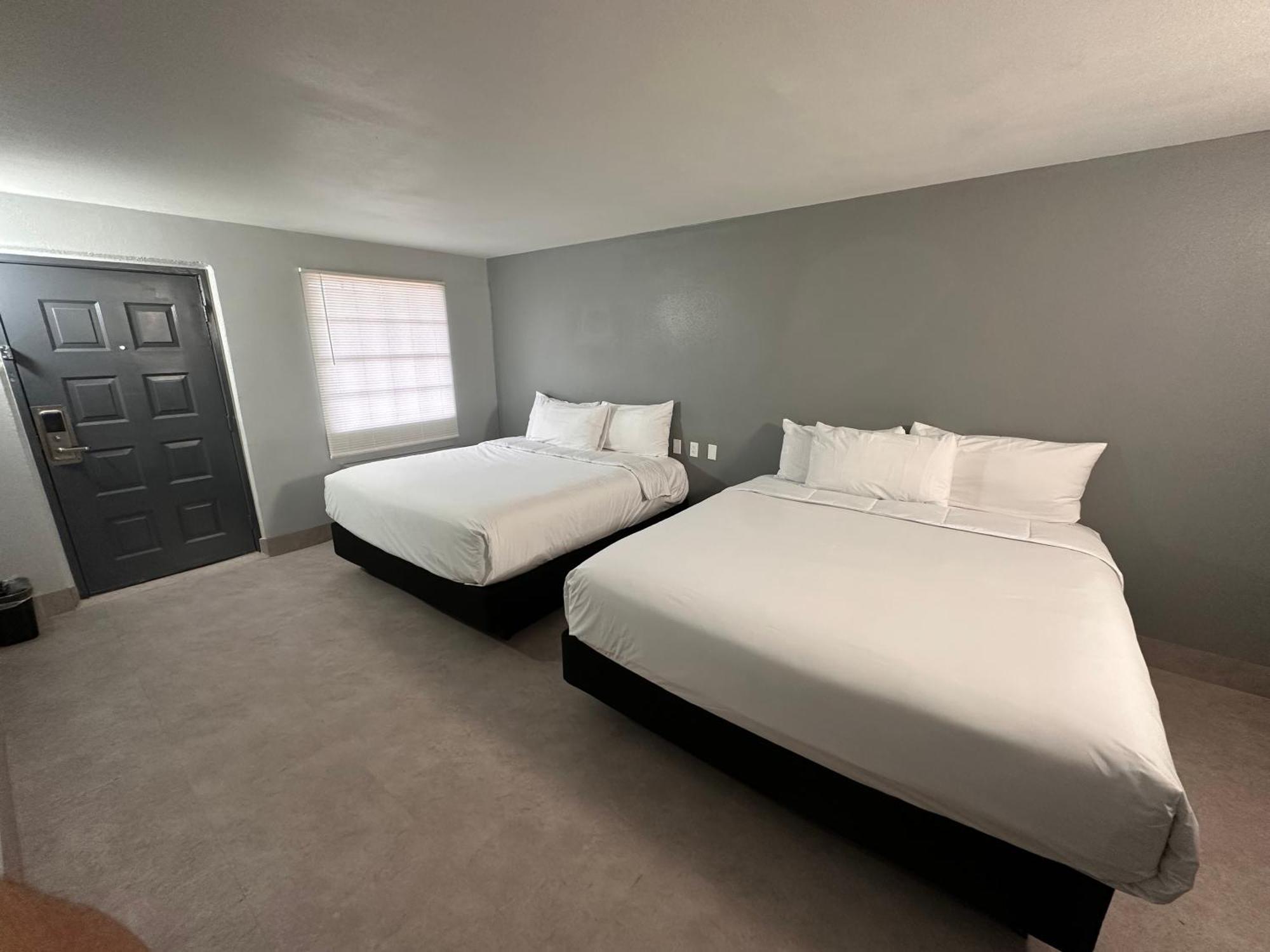 Scottish Inns & Suites Texas City Exterior photo